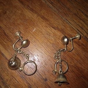 Vintage screw back earrings